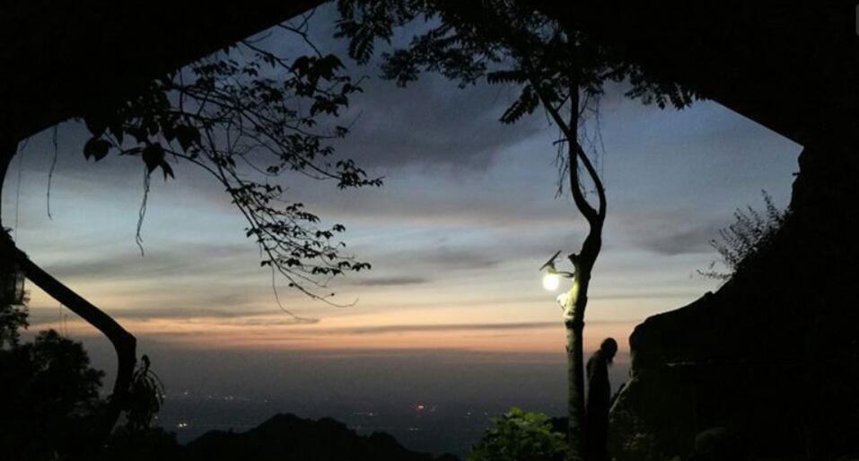 太陽(yáng)能路燈電池板如何安裝？