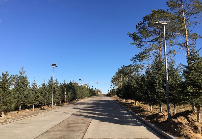 吉林太陽(yáng)能路燈-夜鷹燈工程